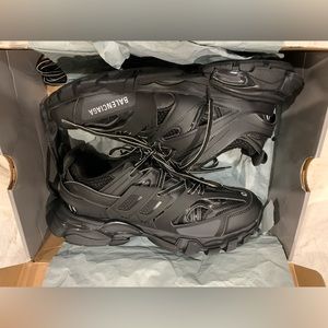 Black Balenciaga Tracks Size EU42/US9 Men’s Brand new.
